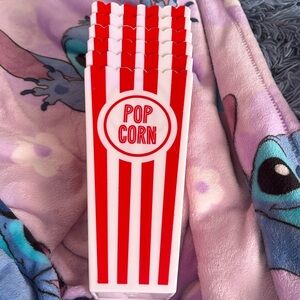 6 count vintage looking popcorn buckets